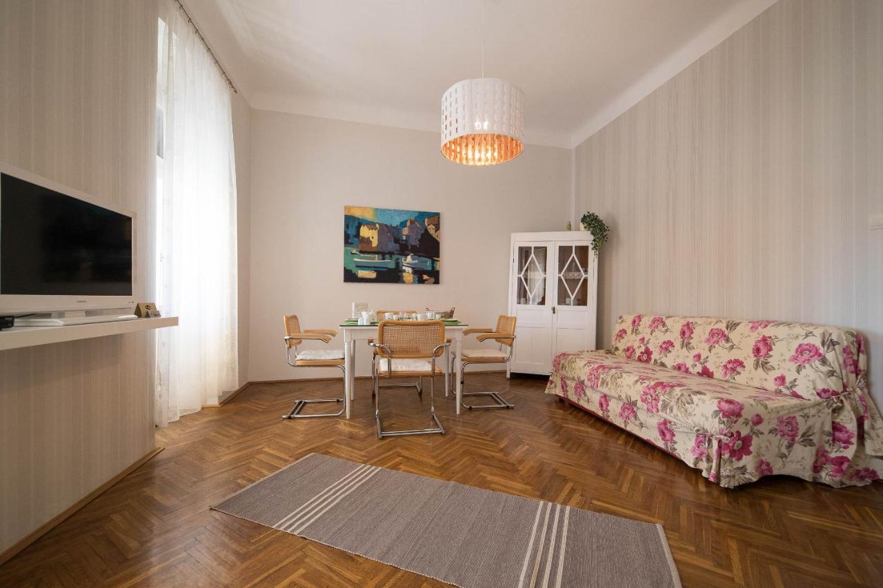 Apartmani Marion Crikvenica Luaran gambar